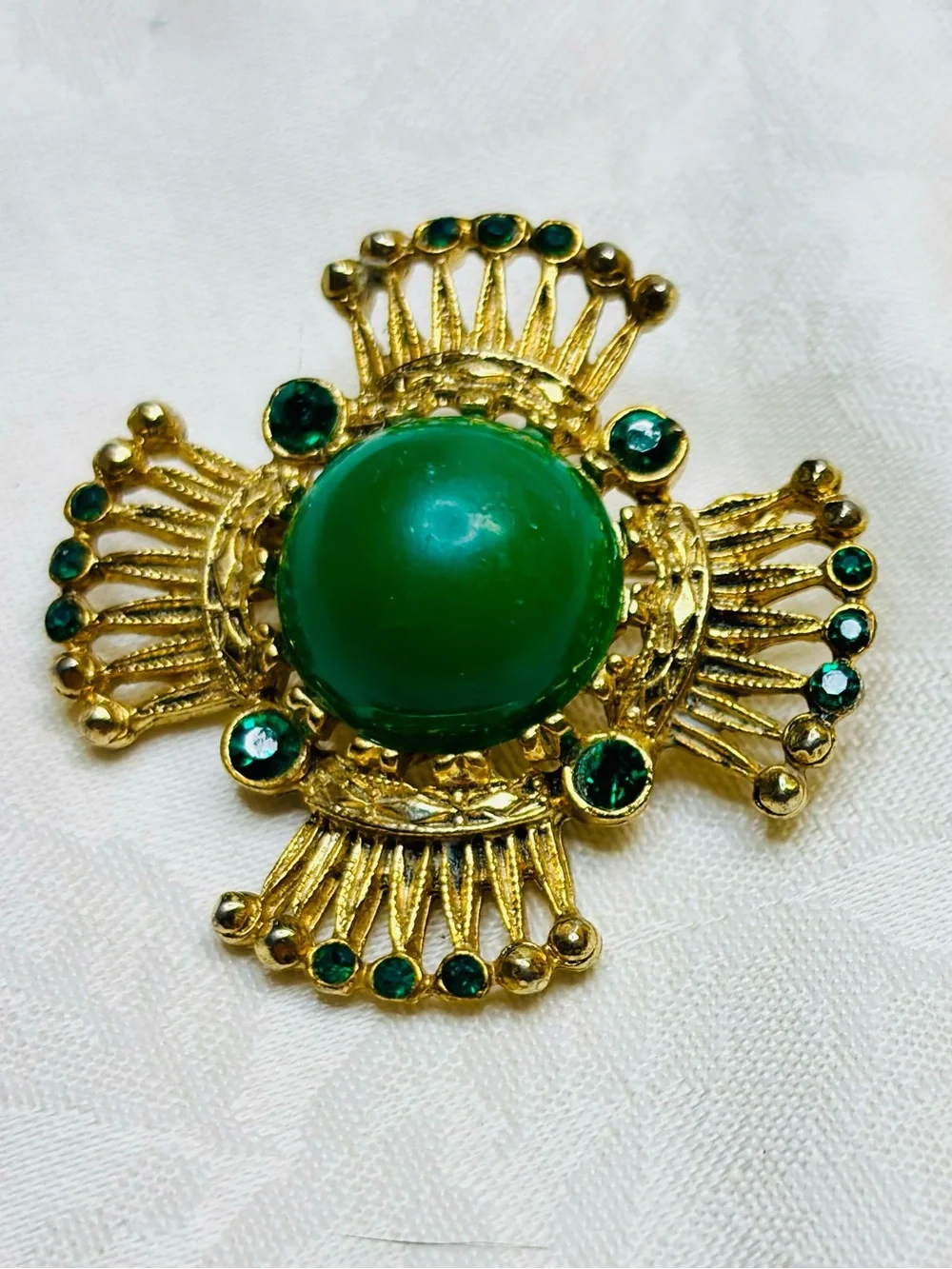 Vintage 60s Maltese Cross Brooch Green Gold